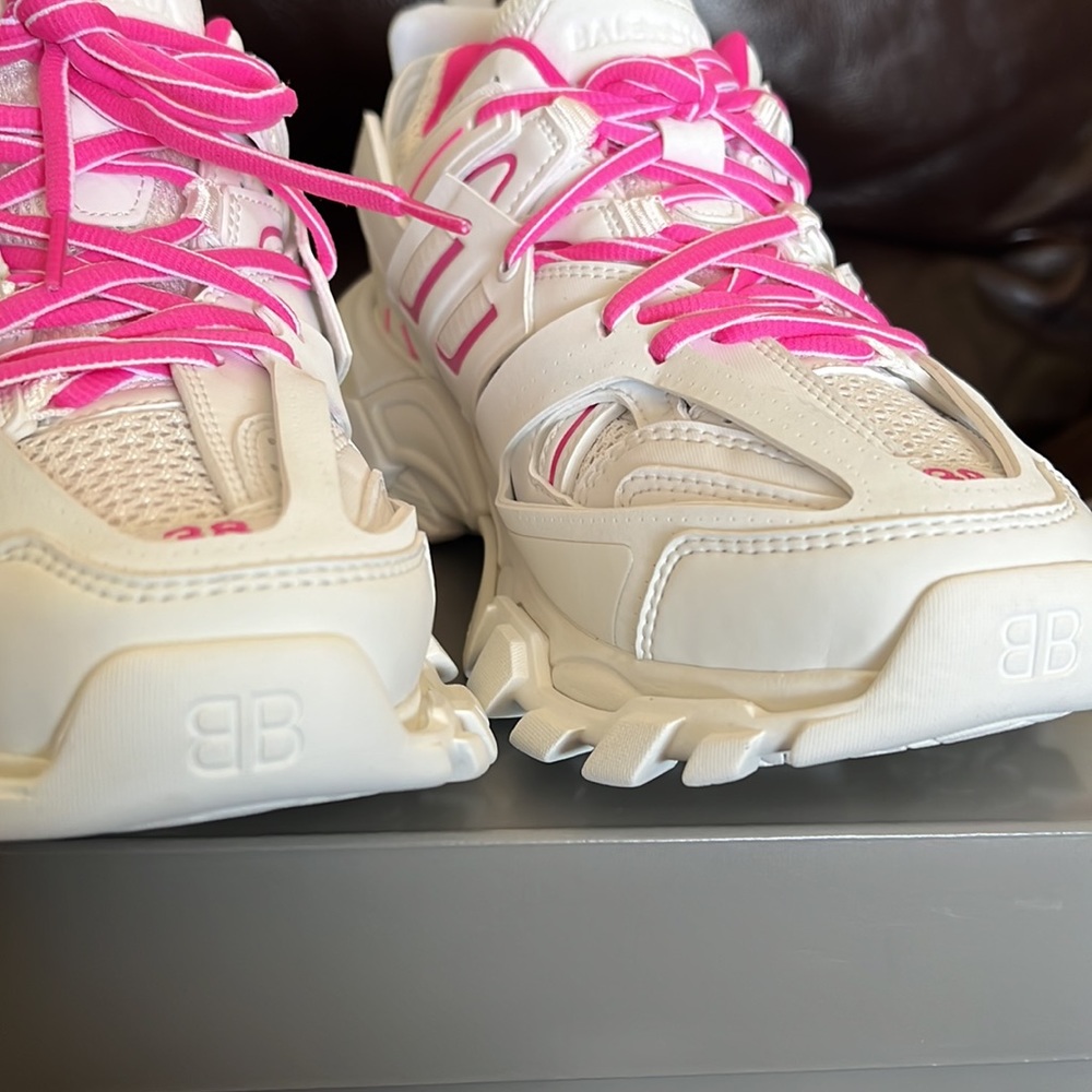 Authentic Balenciaga White & Pink Track Sneakers Never Worn - Picture 5 of 12